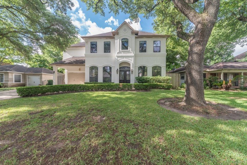 Bellaire Beauty - Living Room Transformation